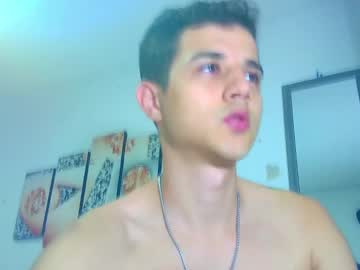 adam_hot11 - Live Performer