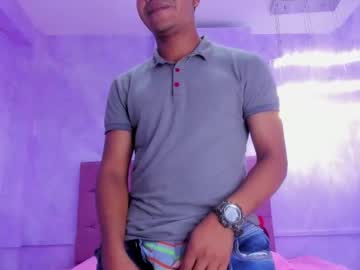 alejanndro_69 - Live Performer
