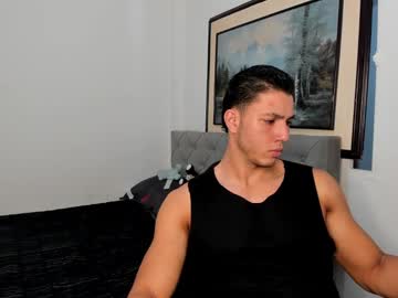 max_valiant - Live Performer