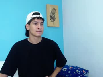 0_alejo - Live Performer