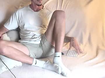 1_dude_2, Age 25, M – Chat & Smoke - Live Performer