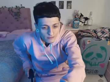 2cb0y, Age 23, M – Tattoo & Cum - Live Performer