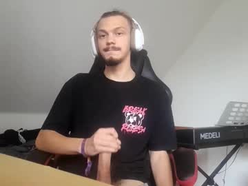 9do6, Age 20, M - Live Performer