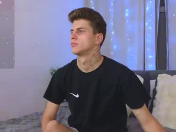 _fred1_, Age 19, M – Big & Cum - Live Performer