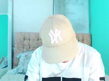 _justinmoon2, Age 22, M – Master & 18 - Live Performer