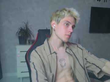 Abslut, Age 21, M – Bigcock & Twink - Live Performer