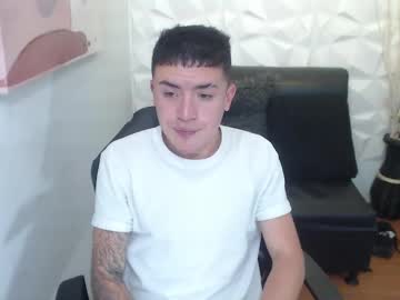 Adam_blaze, Age 21, M – Tattoo & Shaved - Live Performer