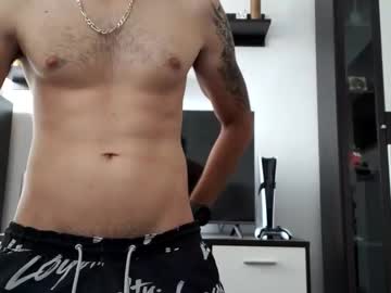 adrianohunt - Live Performer