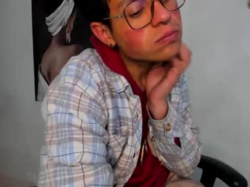 akas_miller - Live Performer