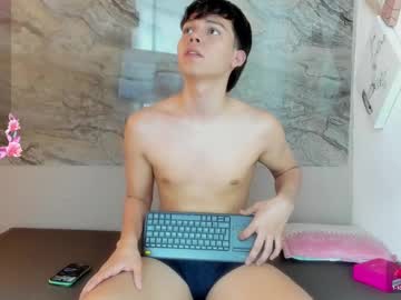 Alex_smithh1, Age 19, M – New & Anal - Live Performer