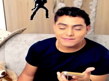 Alexskingdom5, Age 23, M - Live Performer