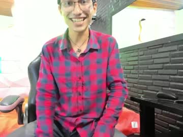 Andyuoswald, Age 22, M – New & Masturbation - Live Performer