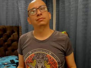 Antinoo_1, Age 40, M – Latino & Cum - Live Performer