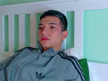 Aprilsnow__, Age 20, M – Bigcock & Fuckmachine - Live Performer