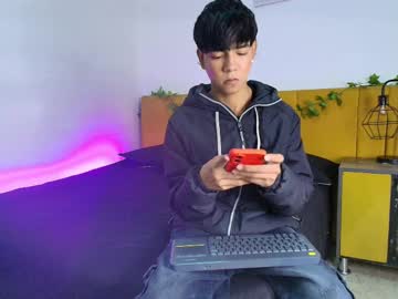 ares_hearts - Live Performer