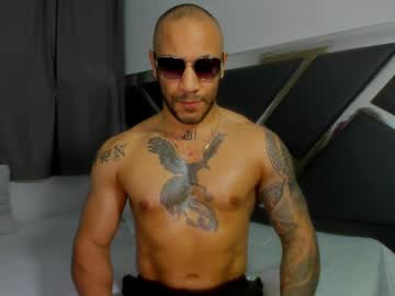 aron_fenixx - Live Performer