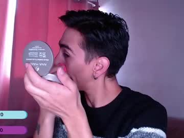 ash_v1 - Live Performer
