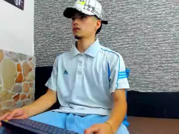 Axel_williams2, Age 20, M – Latino & Cum - Live Performer