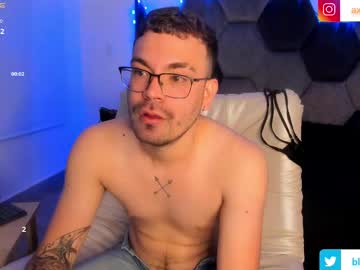 axelblaze_ - Live Performer