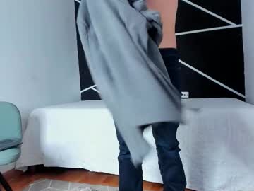 Axell_blazee, Age 21, M – Cock & Cum - Live Performer