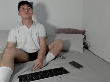 Baby_scout, Age 19, M – Twink & Anal - Live Performer