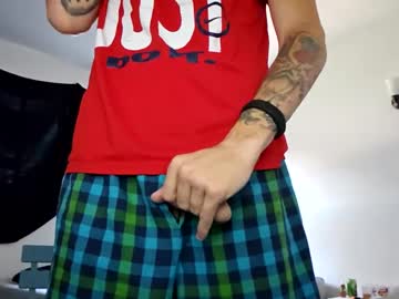 bigwhited2115 - Live Performer
