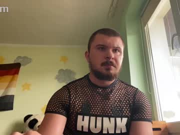 Boryspandov, Age 24, M – Muscle & Smoke - Live Performer