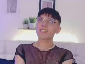 Breydihard, M – Femboy & Gay - Live Performer