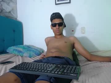 Brownnie_man, Age 20, M – Straight & Suck - Live Performer
