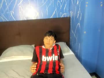 Brunooz_, Age 25, M – Young & Bigcock - Live Performer