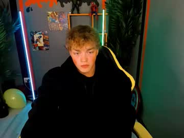 Chase_muscular, Age 19, M – 18 & New - Live Performer