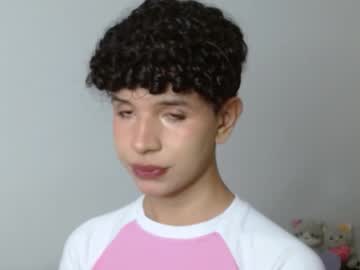cuddly_twinkie - Live Performer