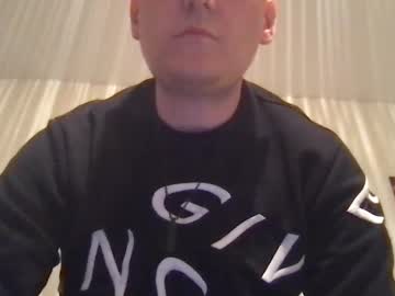 Cuttop2373844, Age 32, M – British & Cut - Live Performer