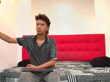 Dantanelo_, Age 30, M – Feet & Bigcock - Live Performer