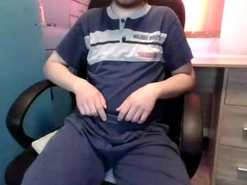 derek221822 - Live Performer