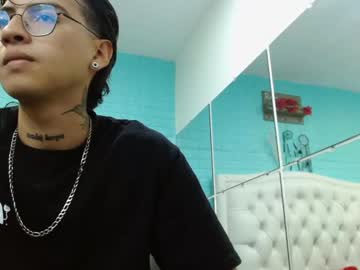 derekfly - Live Performer