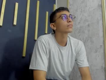 deyron_strong - Live Performer