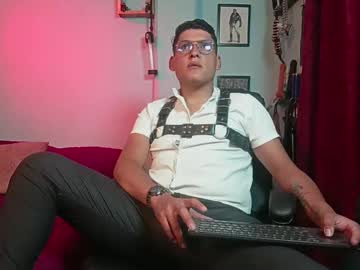 Dom2travelers_sm, Age 26, M – Bdsm & Master - Live Performer