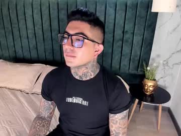 Dominique_caron, Age 26, M – New & Tattoos - Live Performer