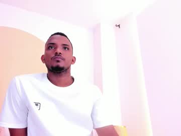 Donovan_brown, Age 20, M – Daddy & Feet - Live Performer