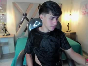 dyla_n18_ - Live Performer