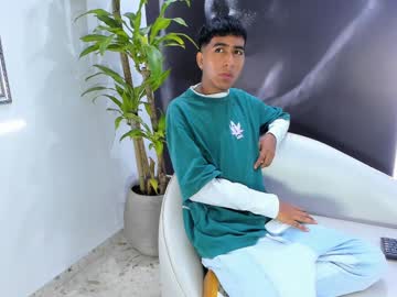 Ender_h0t, Age 22, M – 18 & Sissy - Live Performer