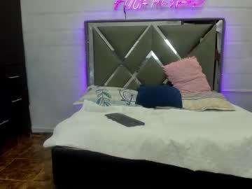 Friends_withsex, Age 19, M – Latin & Boys - Live Performer