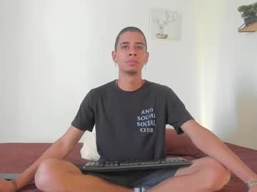 golden_man_1 - Live Performer