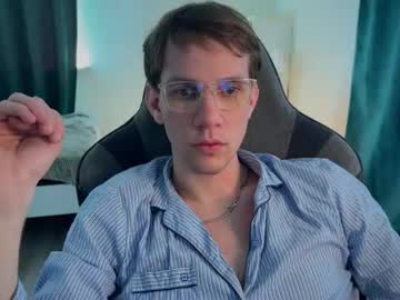 Guro_master, Age 20, M – Alpha & Findom - Live Performer
