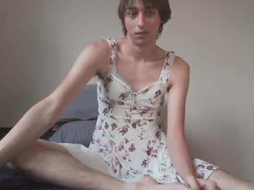 Guybeingadude112, Age 23, M – Femboy & Shy - Live Performer