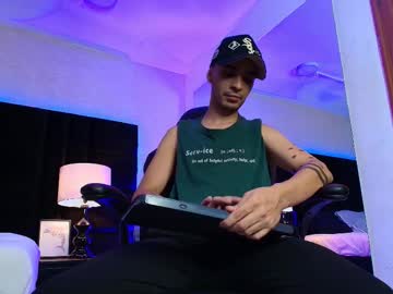 Hairy_diamond, Age 27, M – Femboy & Gay - Live Performer