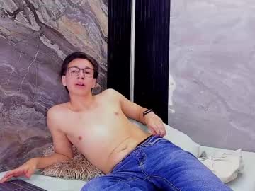 Henrick_lux, Age 22, M – Femboy & Twink - Live Performer