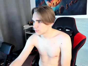 Horny_yo, Age 28, M - Live Performer