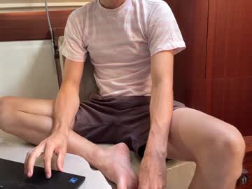 Intoolderr, Age 26, M – Young & Uncut - Live Performer